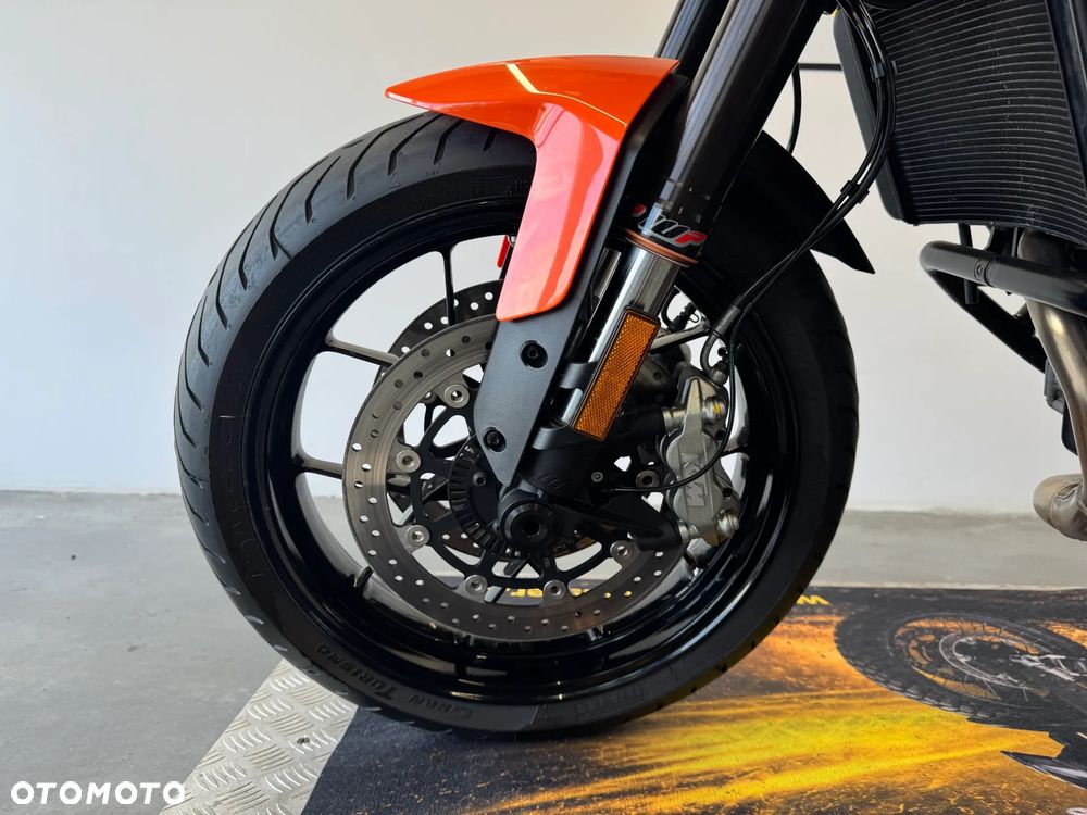 KTM Duke - 18