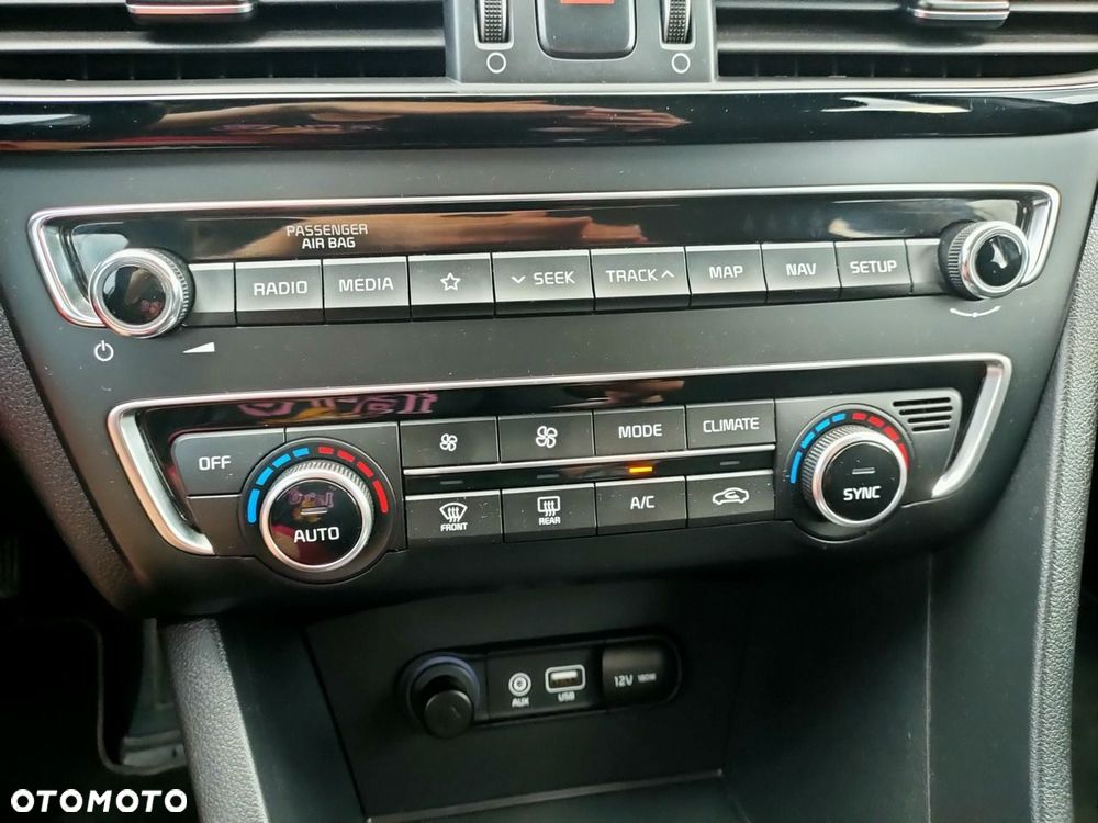 Kia Optima - 30