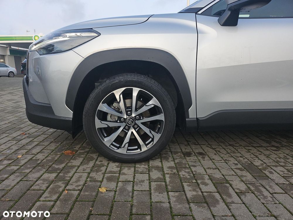 Toyota Corolla Cross - 25