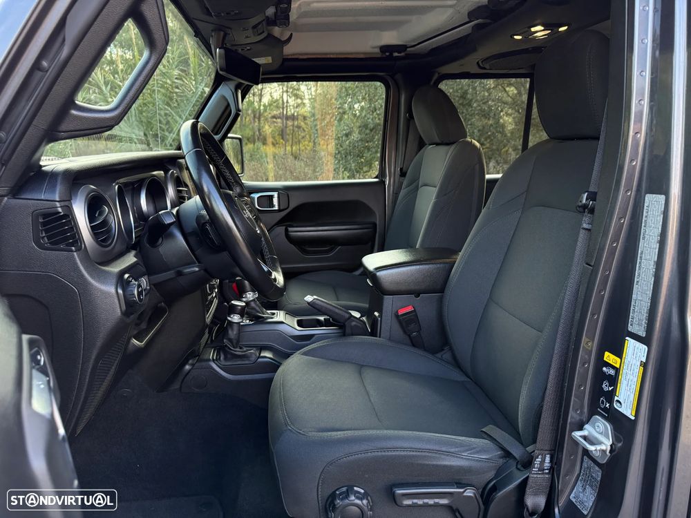 Jeep Gladiator 3.0V6 MultiJet AWD Auto Overland - 21