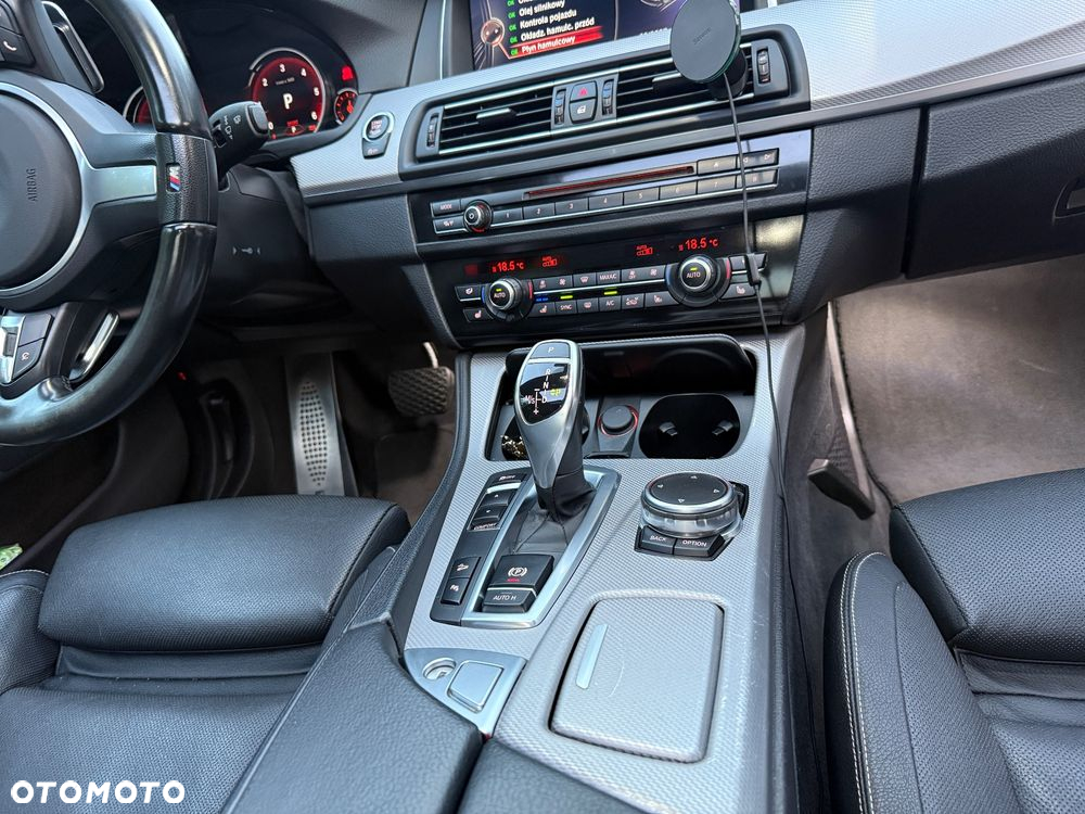 BMW Seria 5 535d xDrive - 29