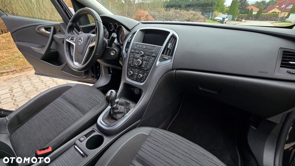 Opel Astra 1.4 T Sport EU6 - 17