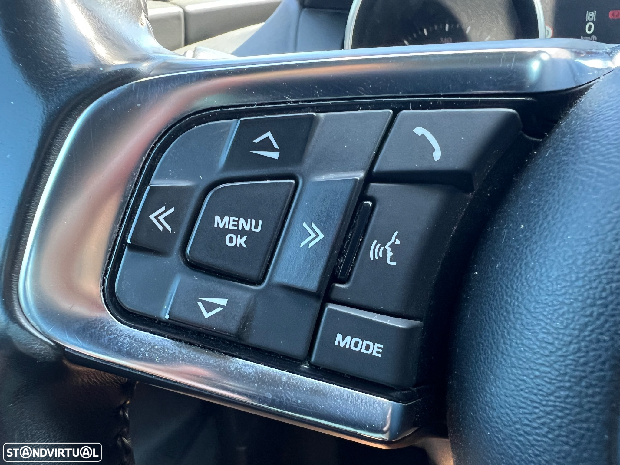 Jaguar F-Pace 2.0 i4D R-Sport Aut. - 44