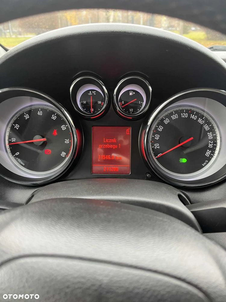 Opel Astra 1.4 Turbo Cosmo - 11