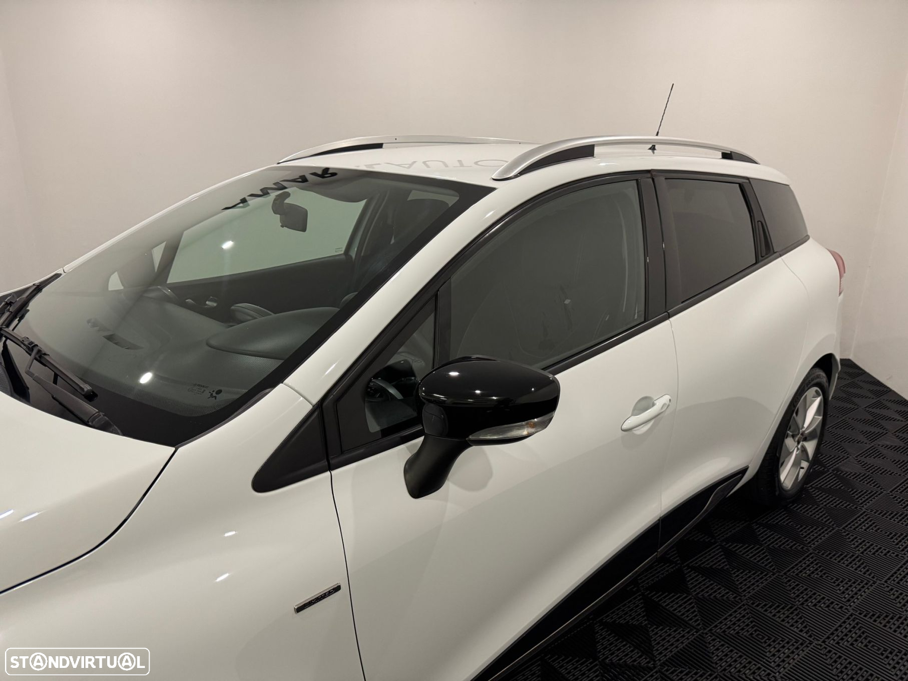 Renault Clio Sport Tourer 0.9 TCe Limited - 16