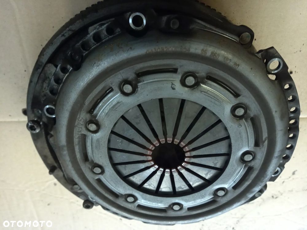 Peugeot 308 3008 5008 508 Citroen C4 C5 1.6 THP koło dwumasowe sprzęgło tarcza docisk - 4