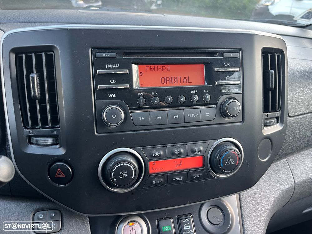 Nissan NV200 Combi - 27