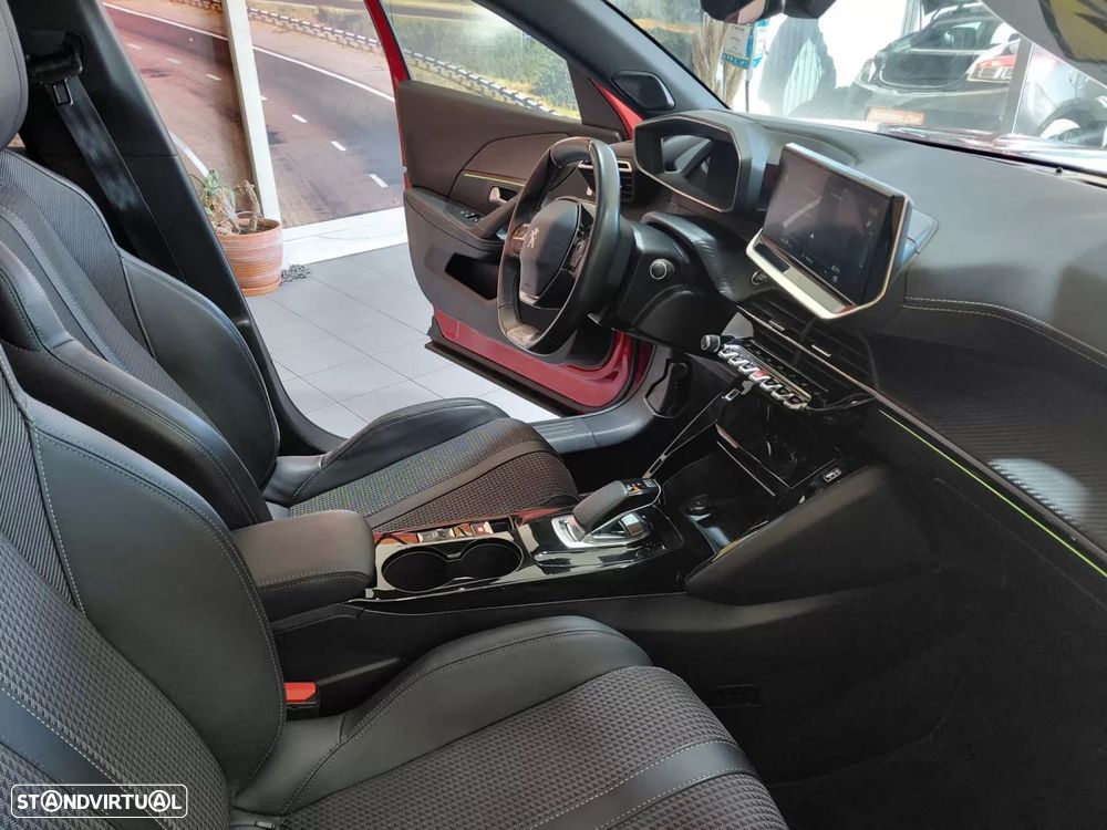 Peugeot e-2008 - 25