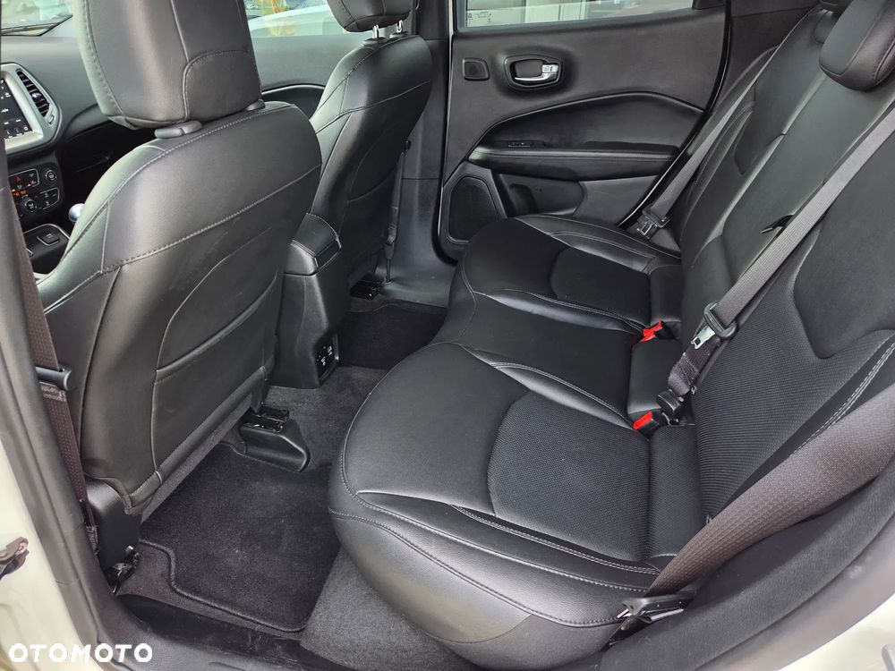 Jeep Compass 1.4 MultiAir Business Line - 23