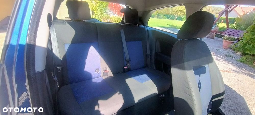 Ford Fiesta 1.3 Ambiente - 7