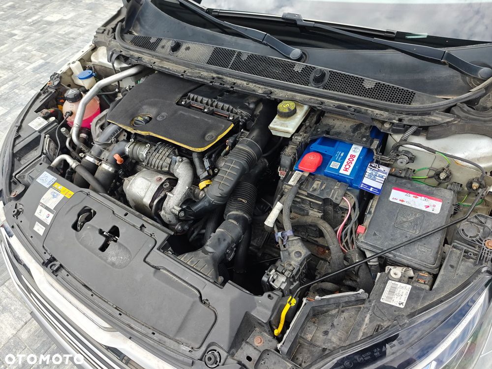 Peugeot 308 1.6 BlueHDi Allure S&S - 18