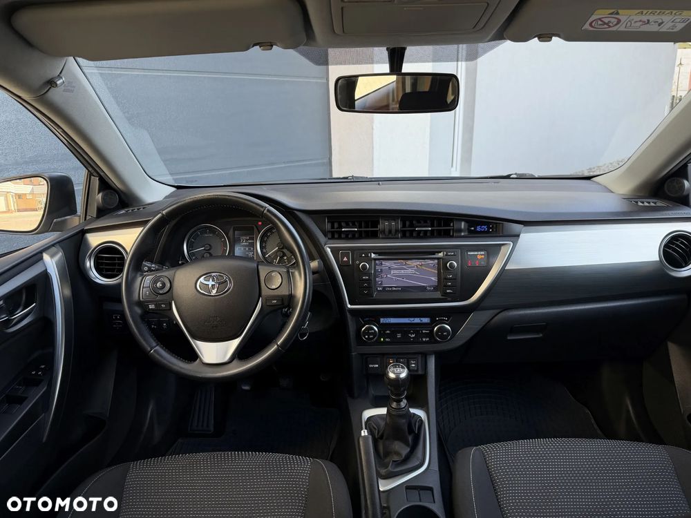 Toyota Auris - 8