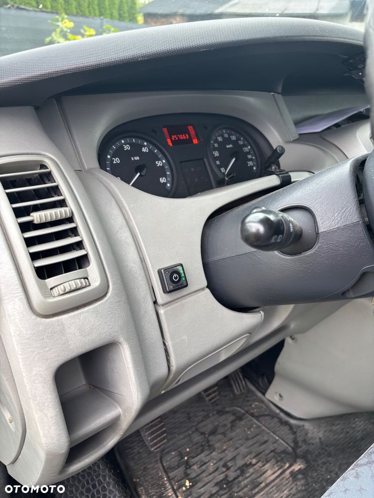 Renault Trafic - 10