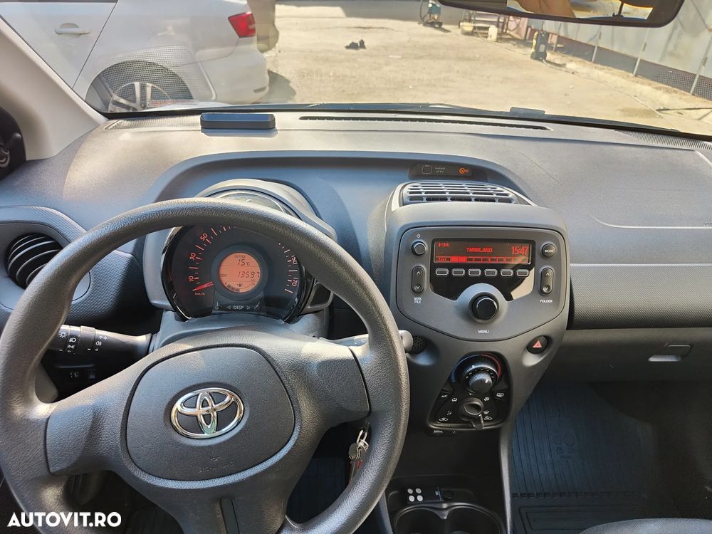 Toyota Aygo 1.0 VVY-I 5 usi X - 13