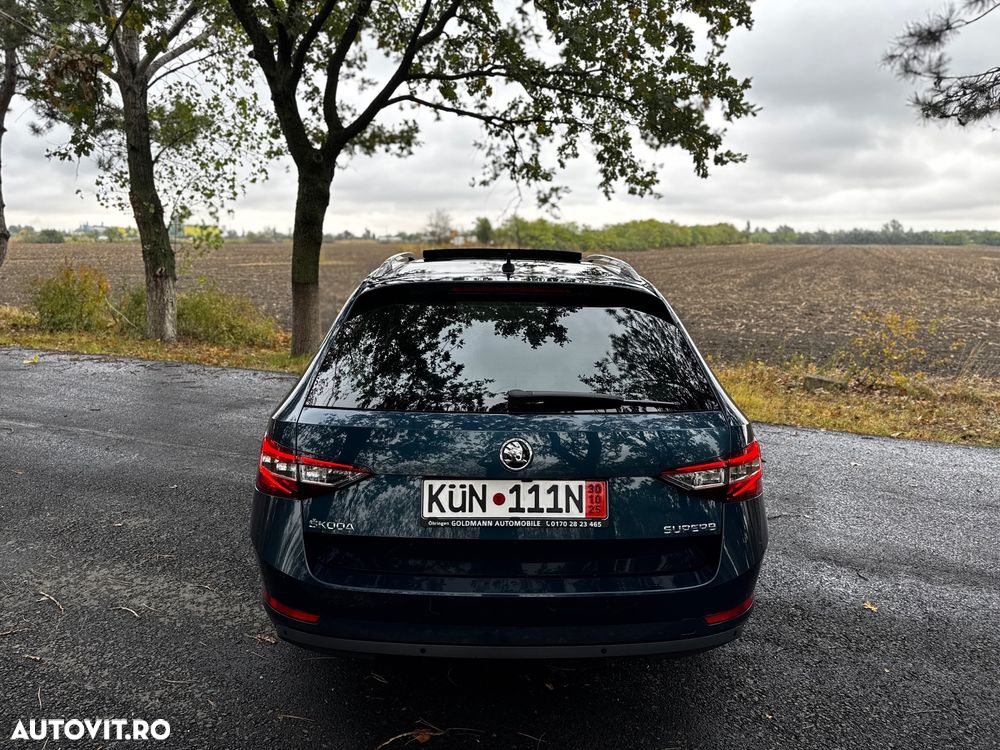 Skoda Superb Combi 2.0 TDI DSG Premium Edition - 9