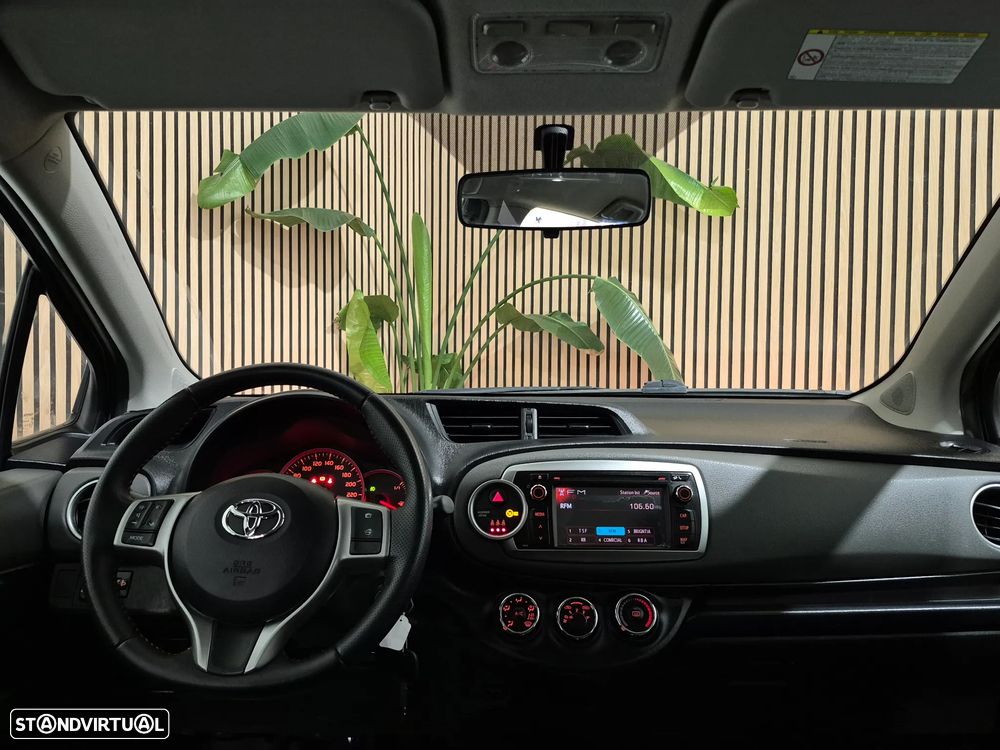 Toyota Yaris 1.4 D-4D Sport+P.Techno - 9