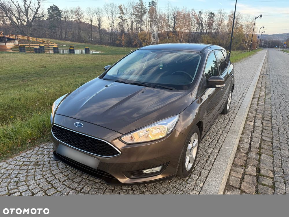 Ford Focus ver-turnier-titanium - 2