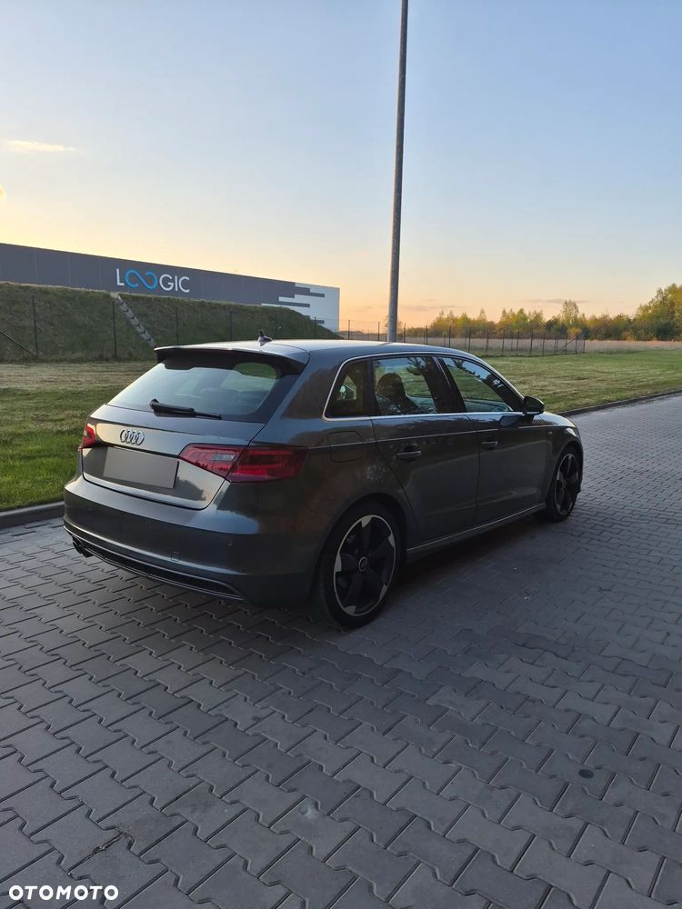 Audi A3 Sportback 2.0 TDI (clean diesel) S tronic S line Sportpaket - 5