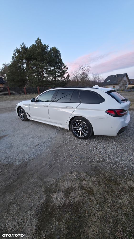 BMW Seria 5 520d xDrive mHEV M Sport sport - 12