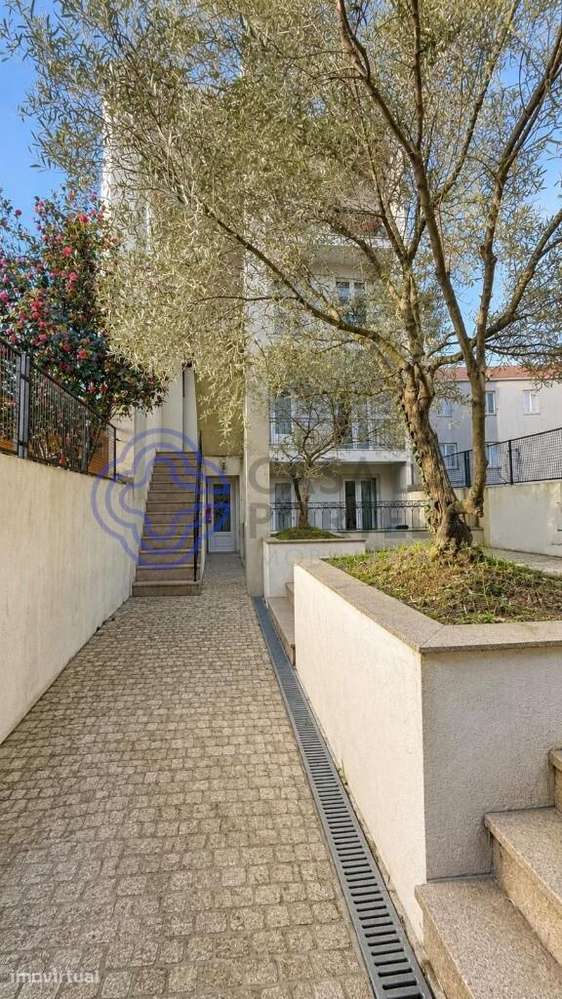 T0 Duplex à venda na Rua de Santo Ildefonso - Grande imagem: 4/13