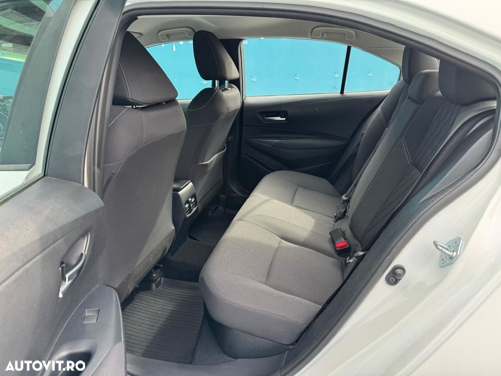 Toyota Corolla - 8