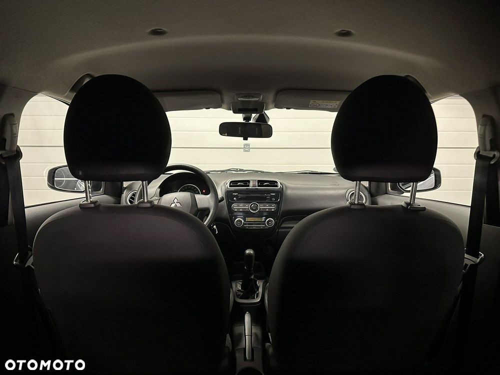 Mitsubishi Space Star - 12