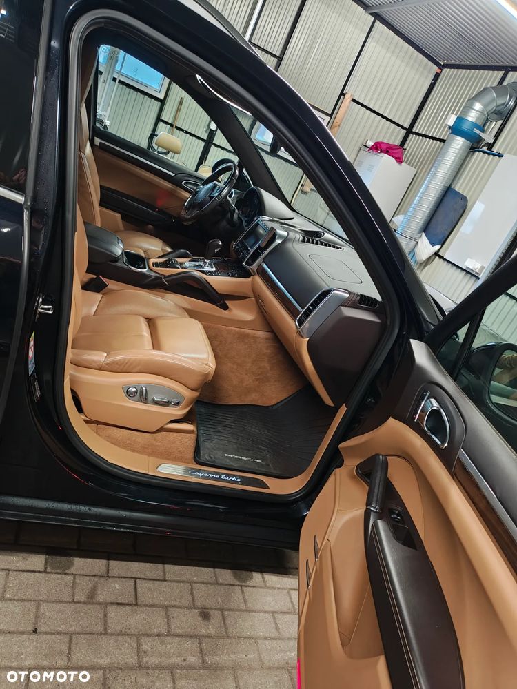 Porsche Cayenne - 10