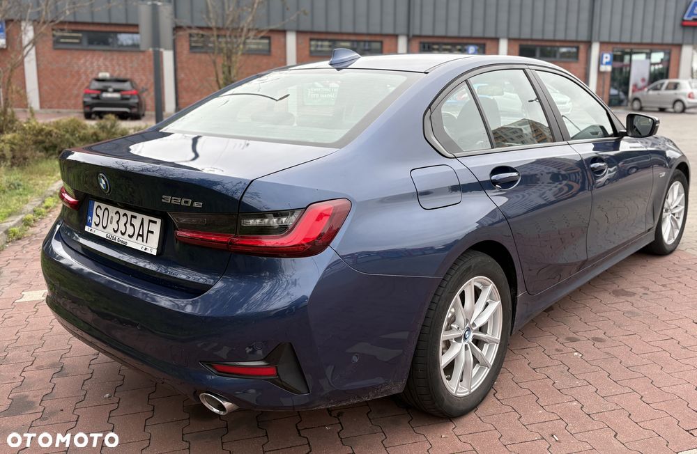 BMW Seria 3 320e - 6