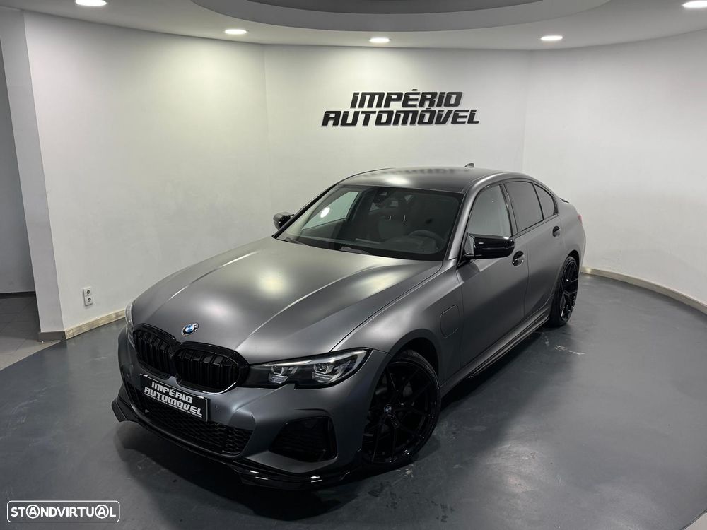 BMW 330