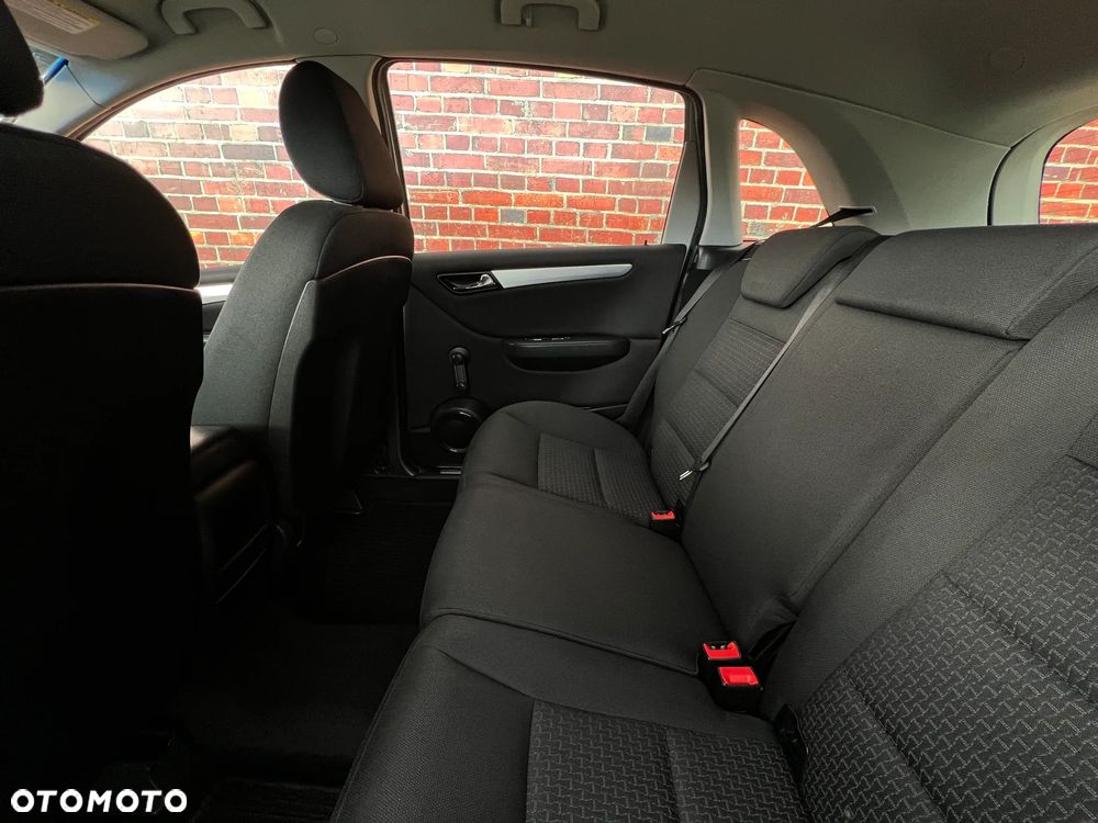 Mercedes-Benz Klasa B - 16