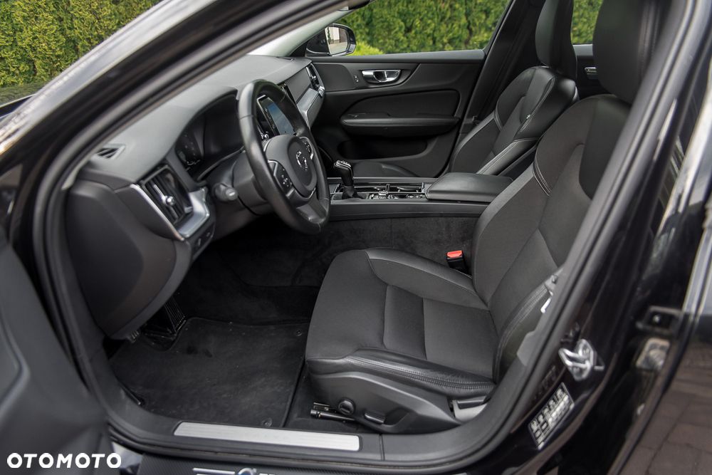 Volvo V60 D3 Drive-E Momentum - 14