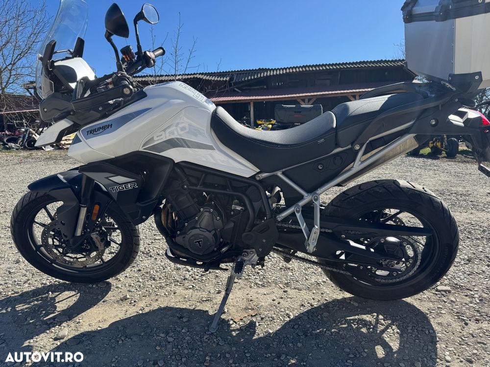 Triumph Tiger 900 - 17