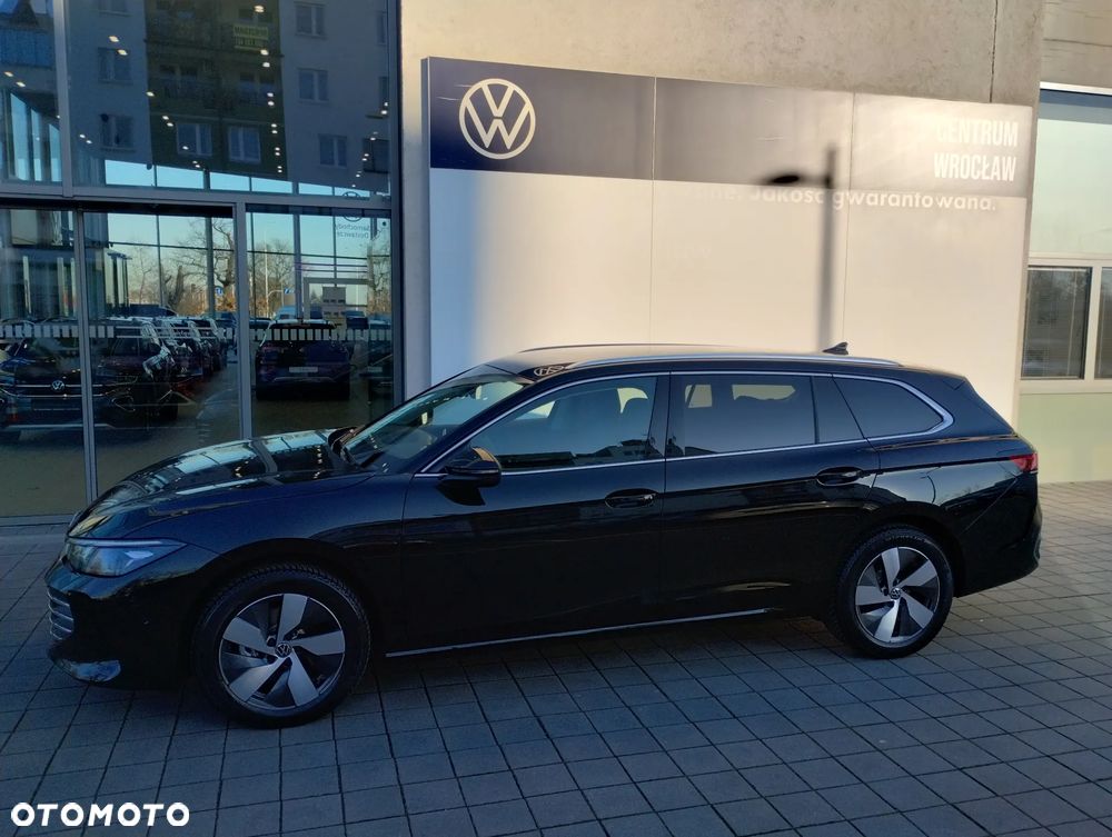 Volkswagen Passat - 4