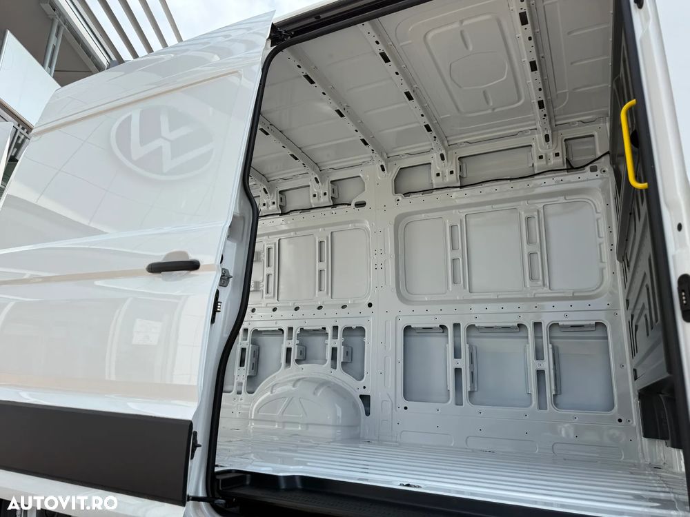 Volkswagen Crafter - 11