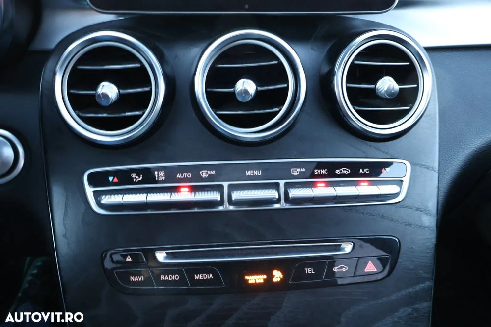 Mercedes-Benz GLC Coupe 250 d 4Matic 9G-TRONIC AMG Line - 14