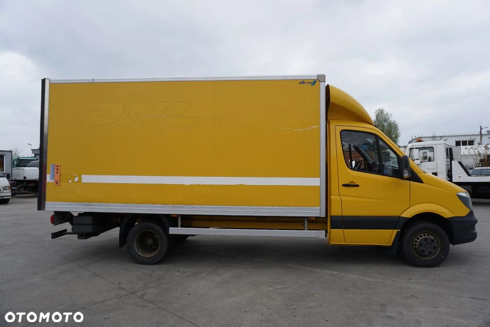 Mercedes-Benz Sprinter - 5