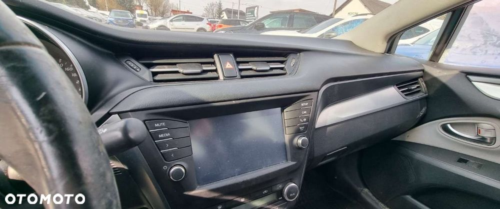 Toyota Avensis - 14