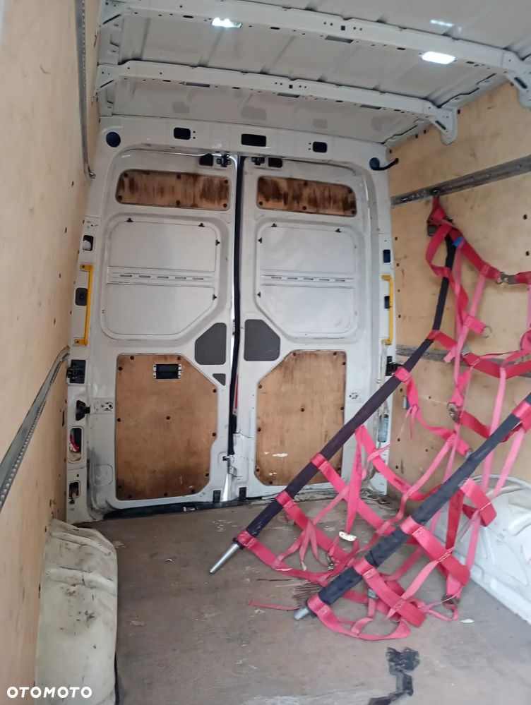 Volkswagen Crafter Maxi - 18