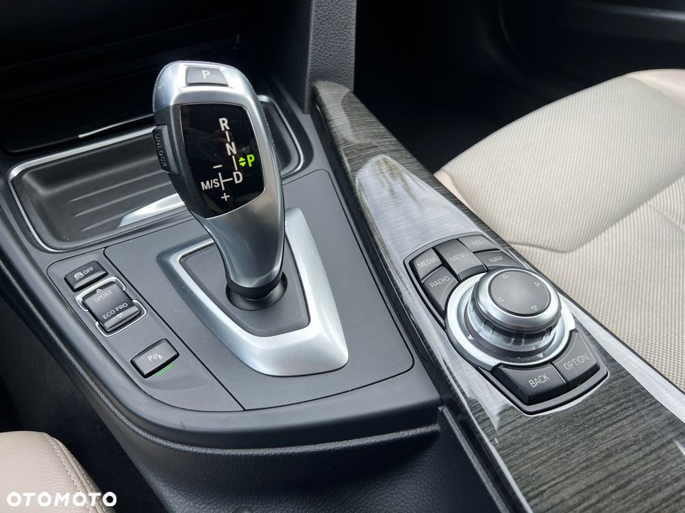 BMW Seria 3 - 24