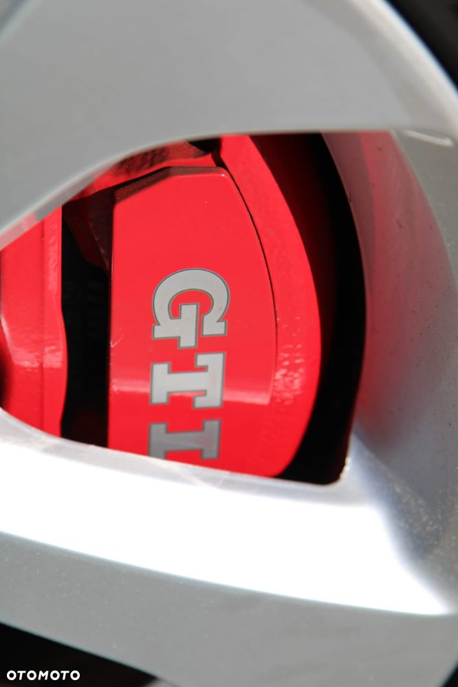 Volkswagen Golf GTI Performance BlueMotion Technology - 23