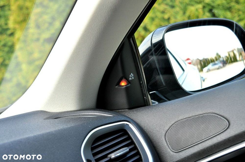 Volvo V40 D2 Summum - 16
