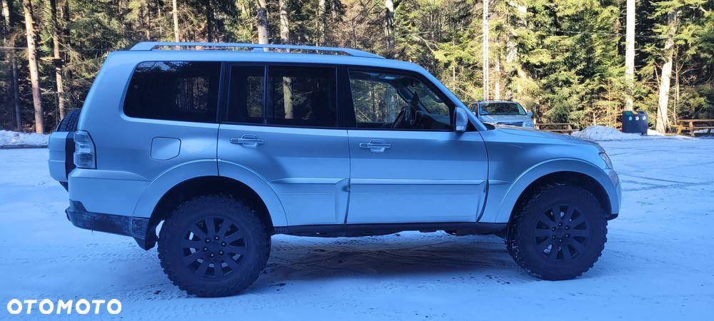 Mitsubishi Pajero - 5