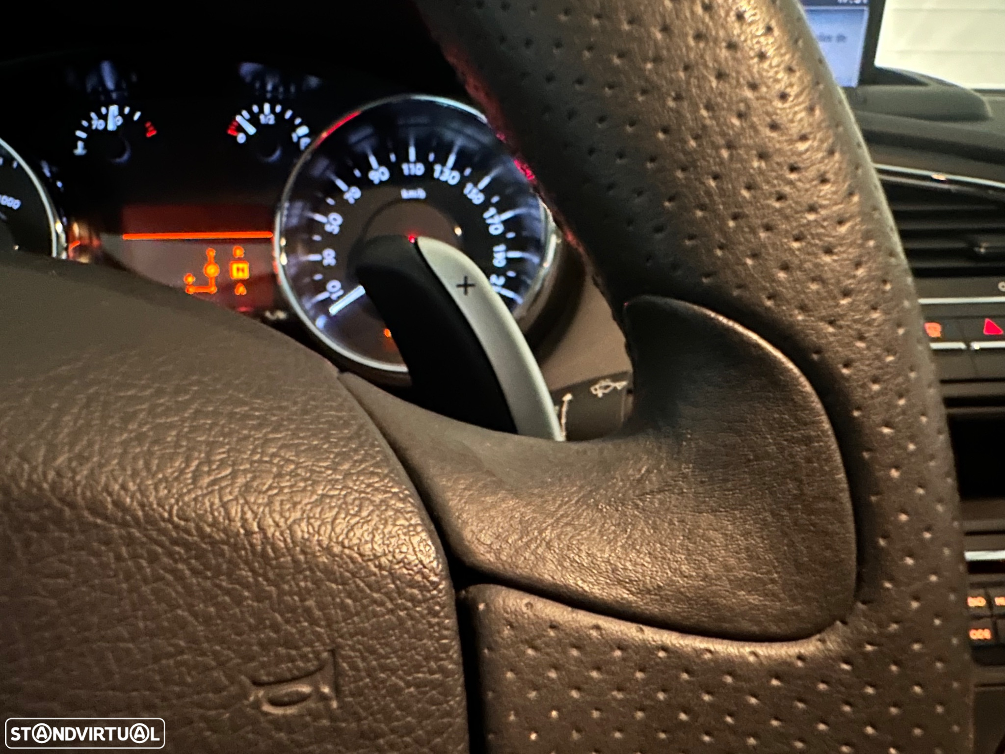 Peugeot 5008 1.6 E-HDi 7L Allure 2-Tronic - 19
