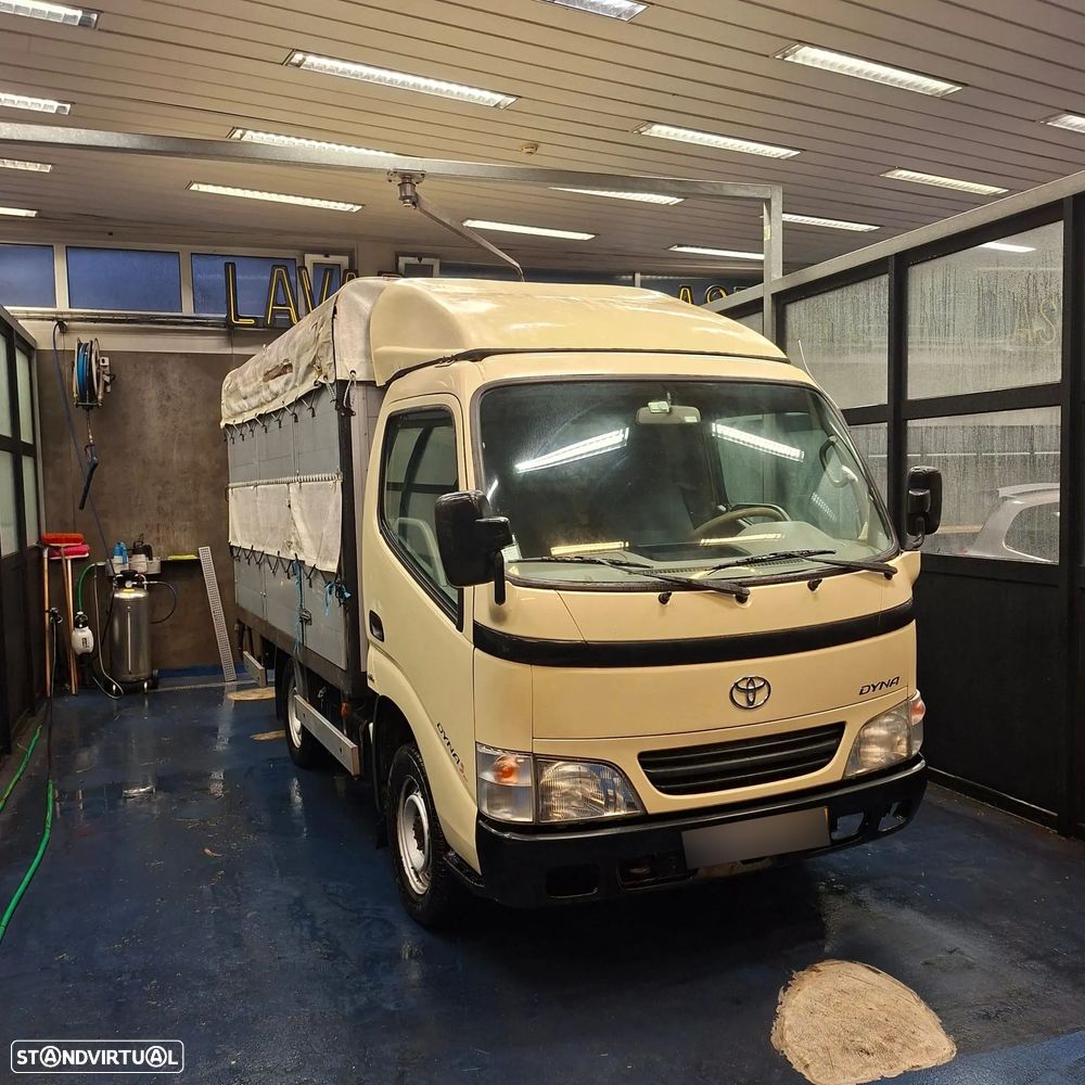 Toyota DYNA - 1
