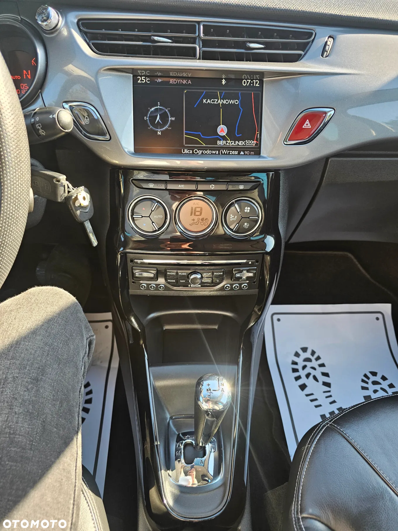 Citroën C3 e-HDi 90 FAP EGS6 Exclusive - 10