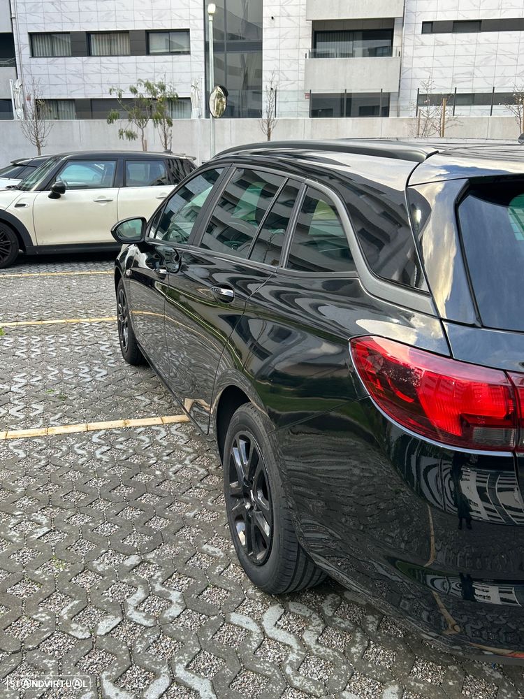 Opel Astra Sports Tourer - 6