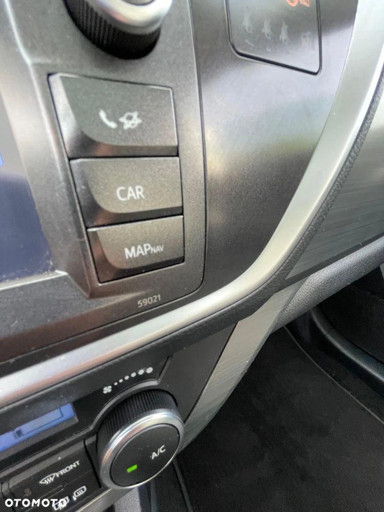 Toyota Auris 1.6 Valvematic Life - 19