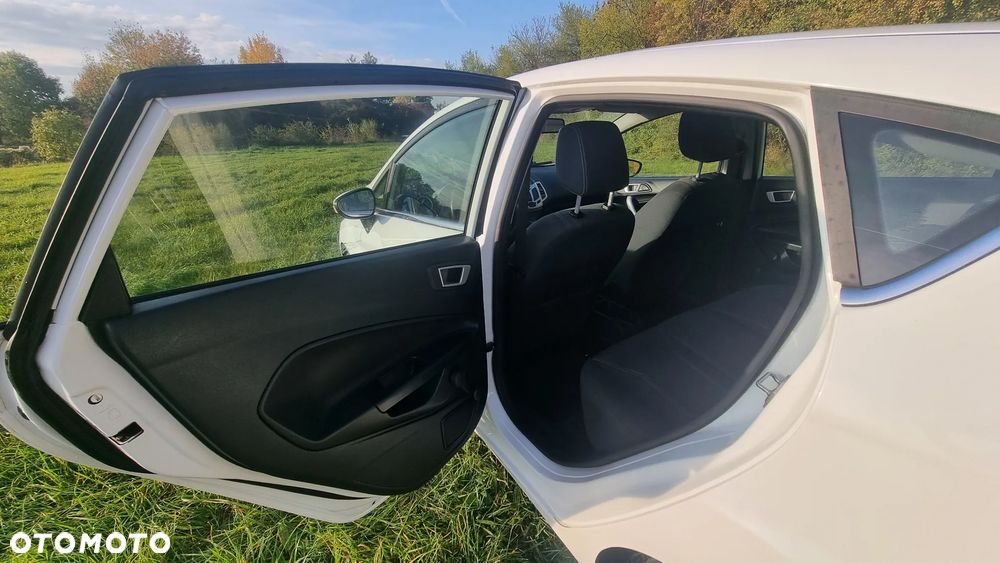 Ford Fiesta - 17