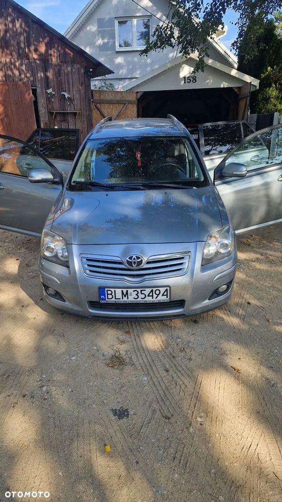 Toyota Avensis - 5