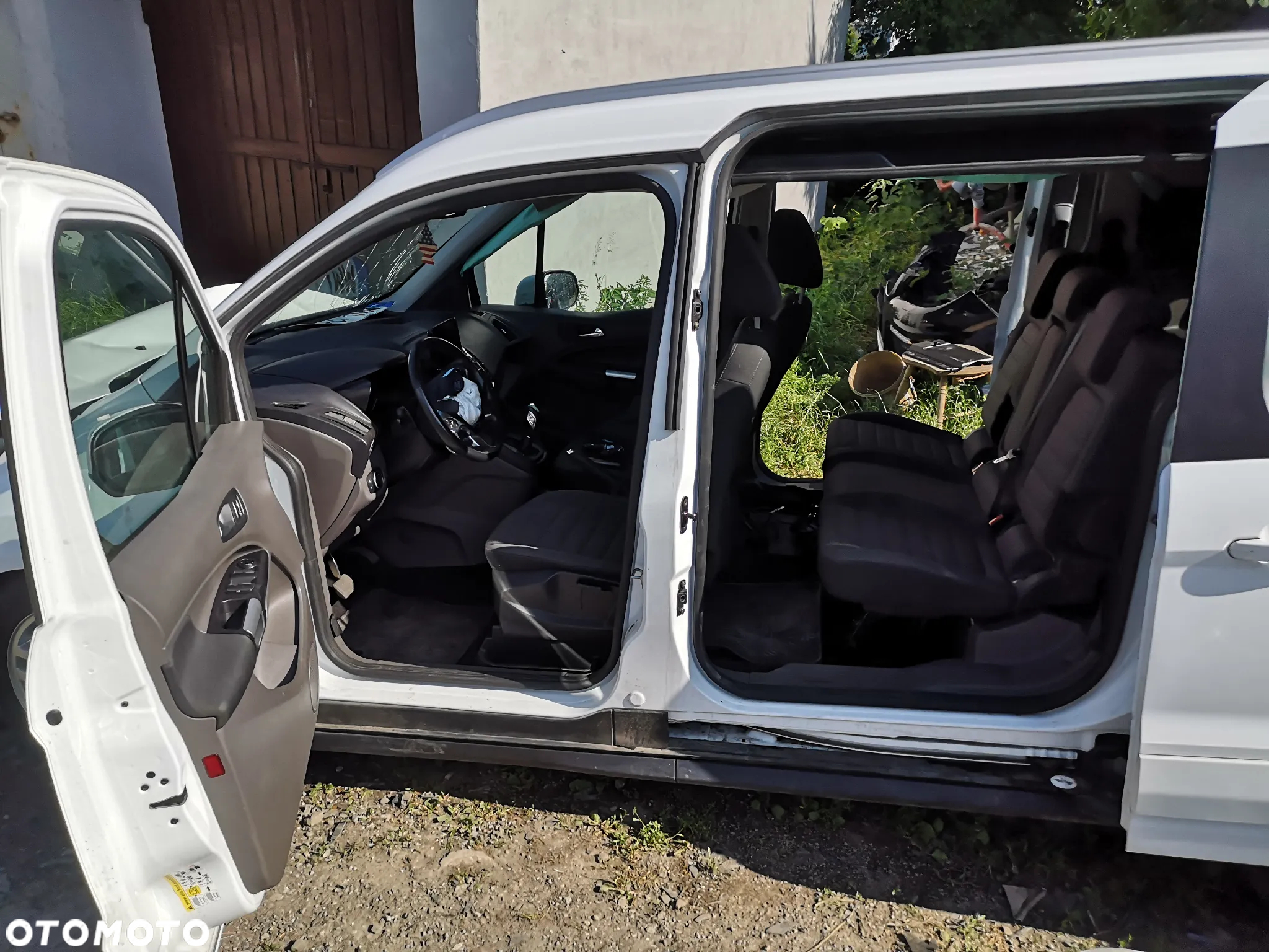 Ford Tourneo Connect 1.5 EcoBlue Titanium PowerShift - 24
